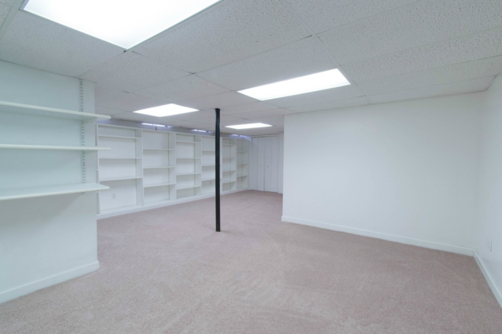 33977 Carl Drive